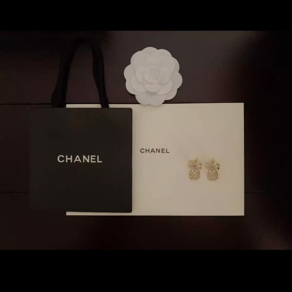 Chanel Classic Interlocking Cc Charm Earrings - image 3